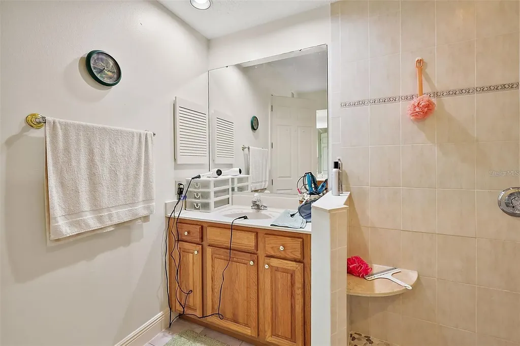 802 Camino Real Boulevard Howey In The Hills FL 34737