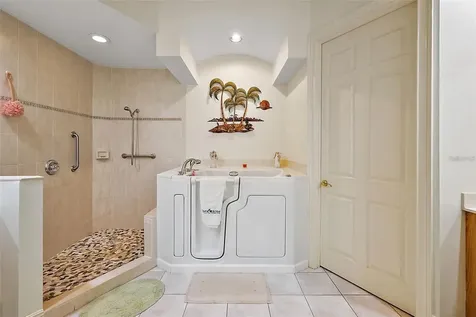802 Camino Real Boulevard Howey In The Hills FL 34737