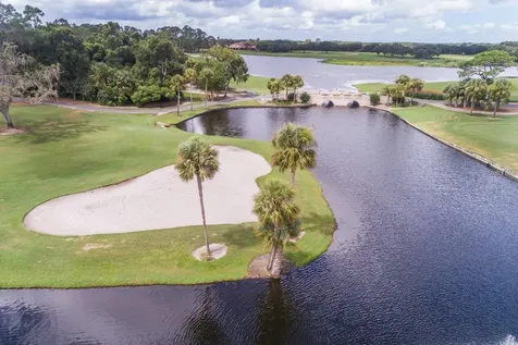 802 Camino Real Boulevard Howey In The Hills FL 34737