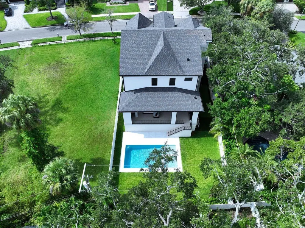 5011 W Dickens Avenue Tampa FL 33629