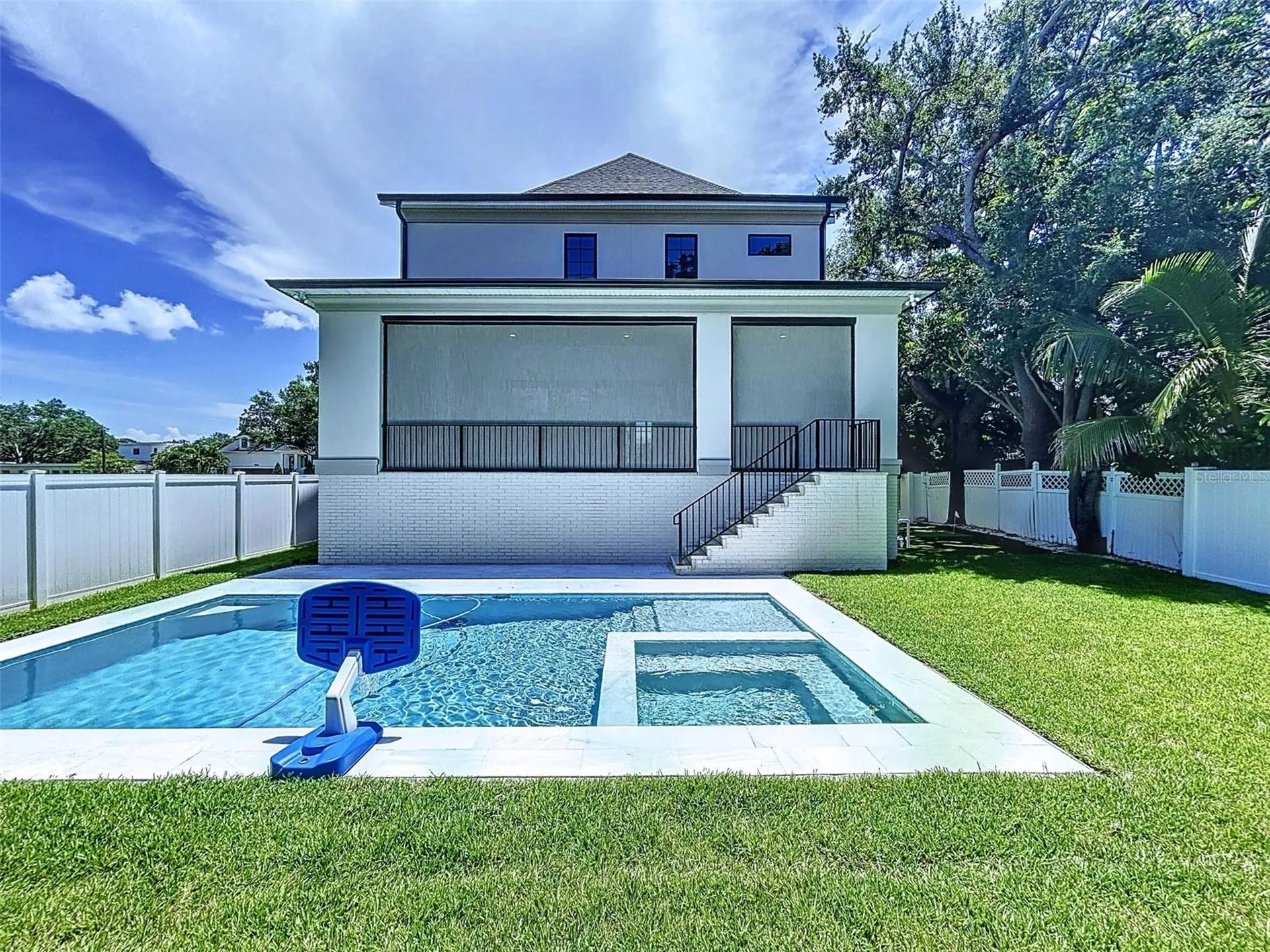 5011 W Dickens Avenue Tampa FL 33629