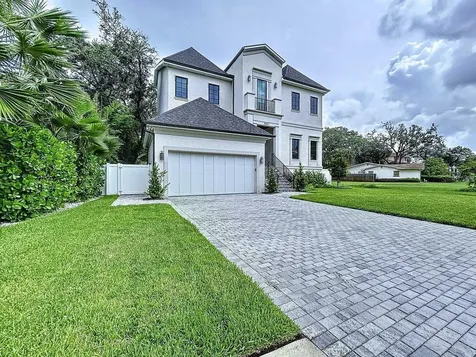 5011 W Dickens Avenue Tampa FL 33629