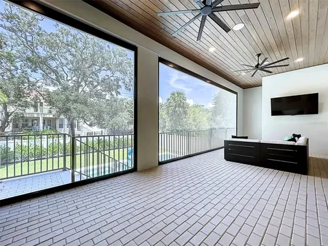 5011 W Dickens Avenue Tampa FL 33629