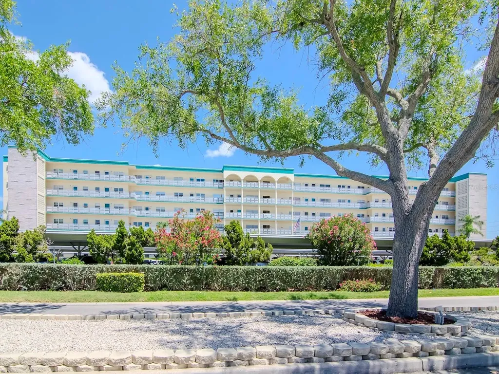 2960 59th Street S Gulfport FL 33707