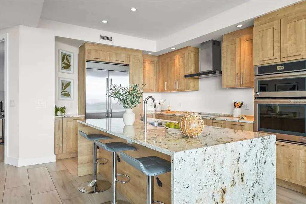 1155 N Gulfstream Avenue Sarasota FL 34236