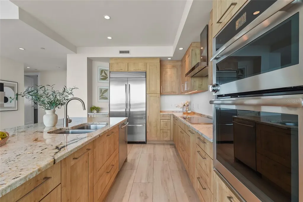 1155 N Gulfstream Avenue Sarasota FL 34236