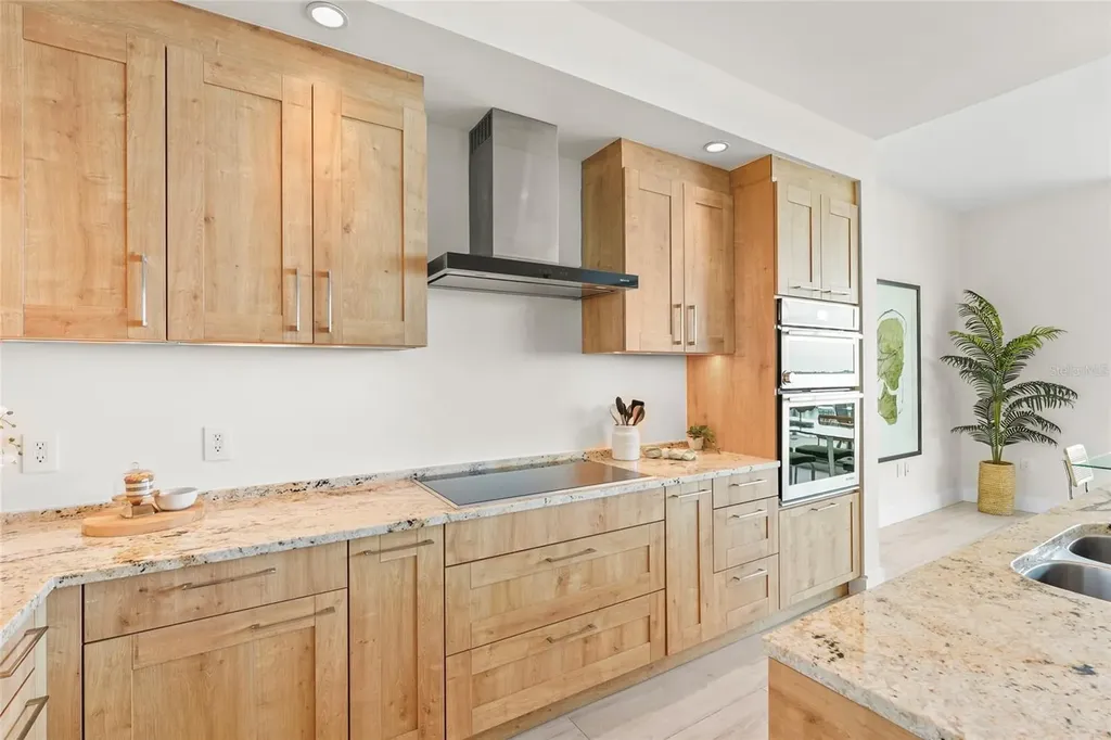 1155 N Gulfstream Avenue Sarasota FL 34236