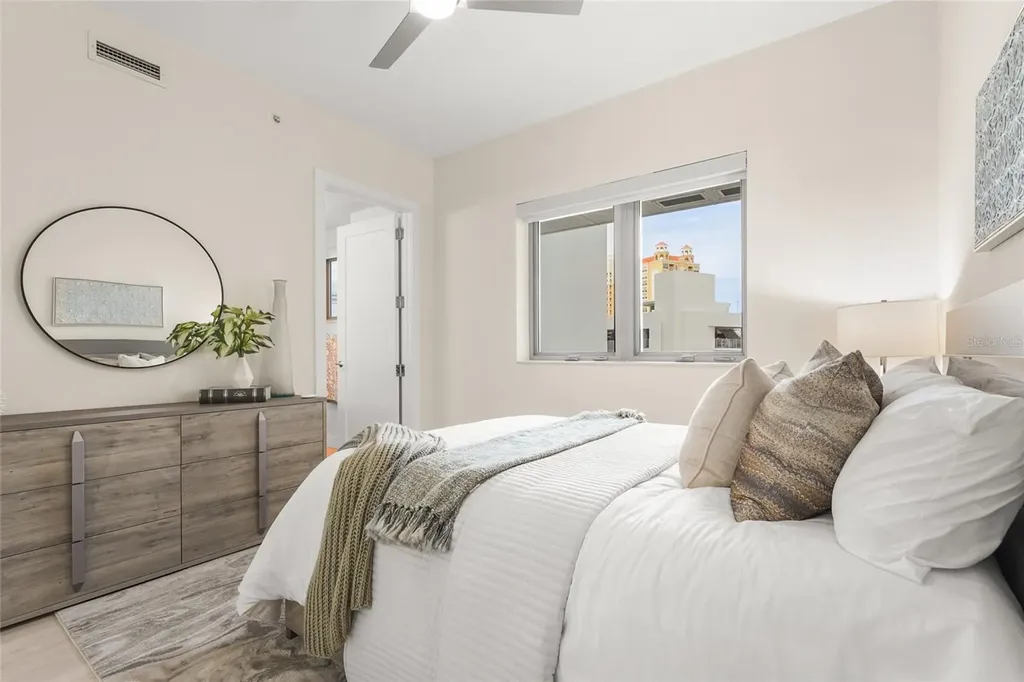 1155 N Gulfstream Avenue Sarasota FL 34236