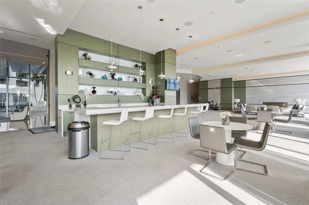 1155 N Gulfstream Avenue Sarasota FL 34236