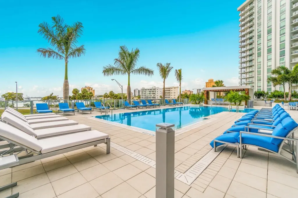 1155 N Gulfstream Avenue Sarasota FL 34236