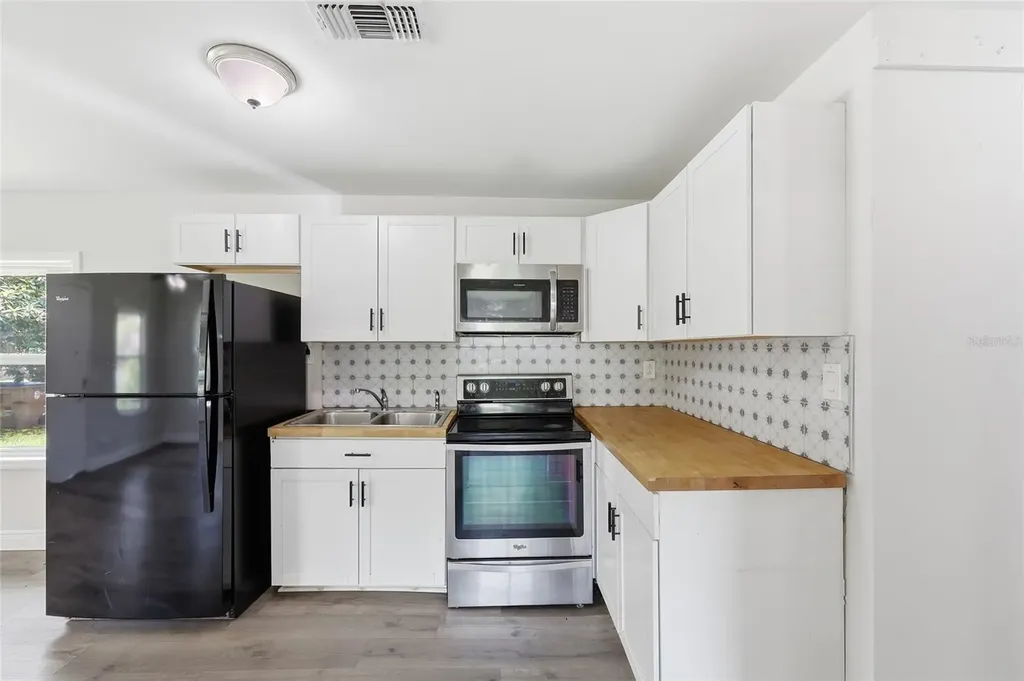 1137 Shawnee Drive Kissimmee FL 34744