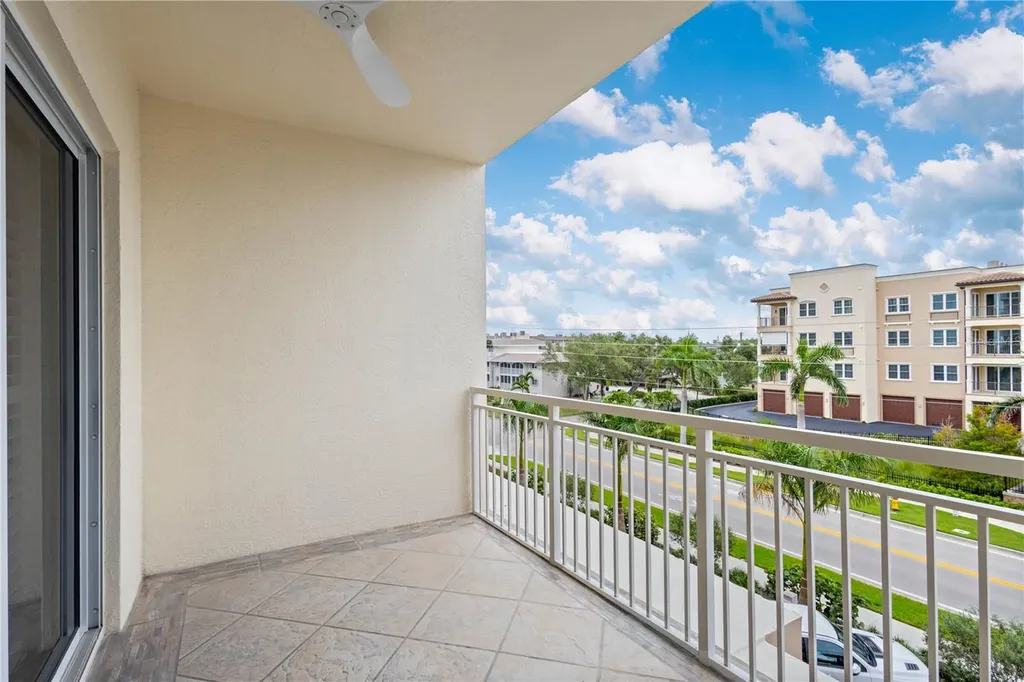 811 The Esplanade N Venice FL 34285