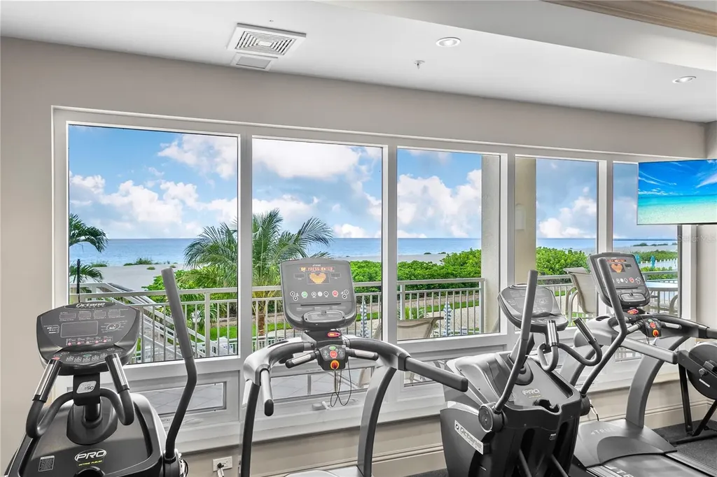 811 The Esplanade N Venice FL 34285