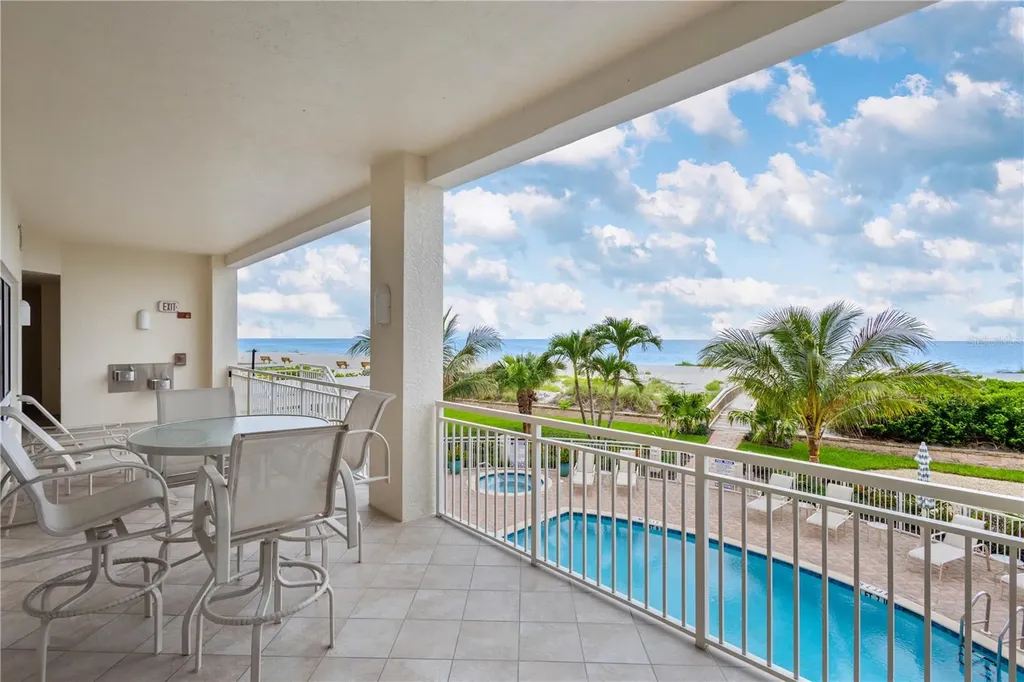 811 The Esplanade N Venice FL 34285