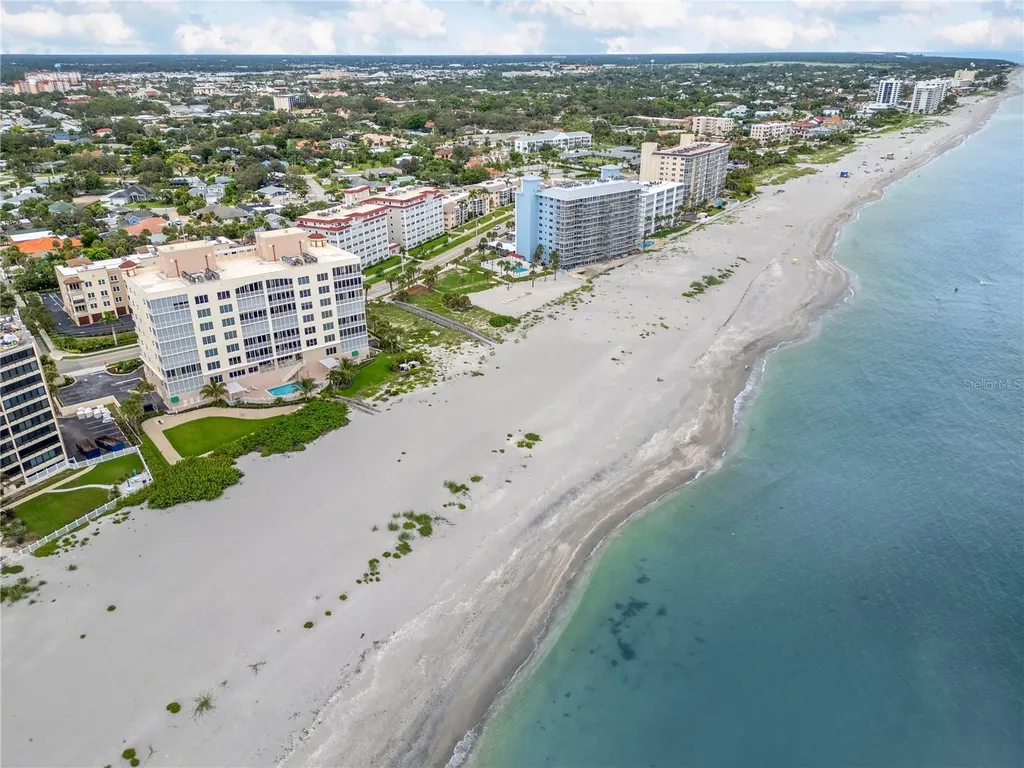 811 The Esplanade N Venice FL 34285