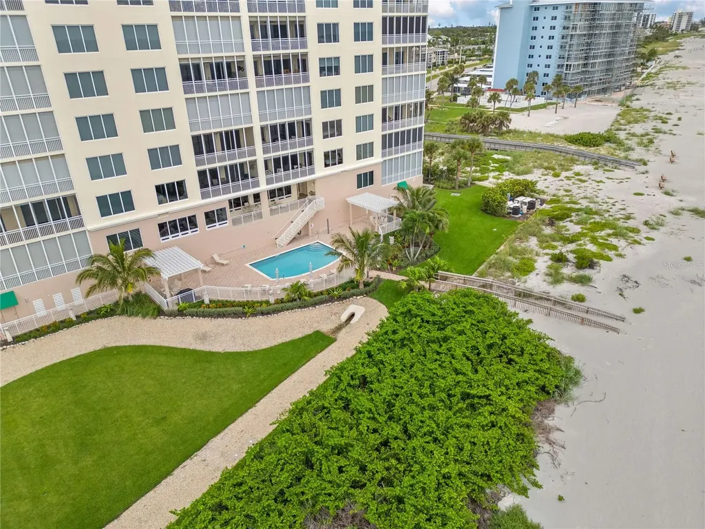 811 The Esplanade N Venice FL 34285