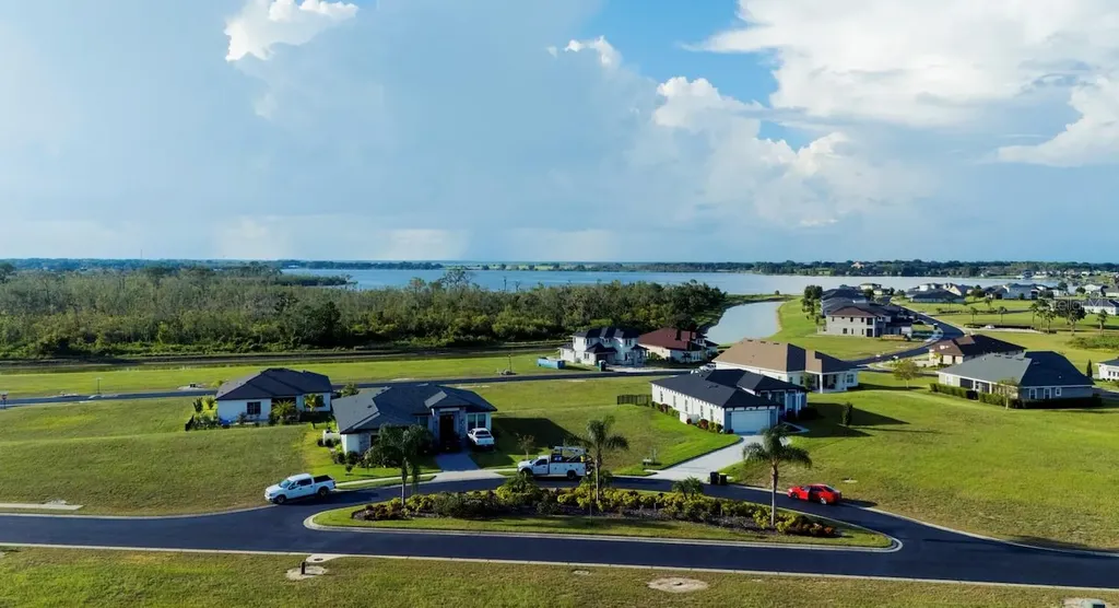 338 Spinnaker Court Auburndale FL 33823