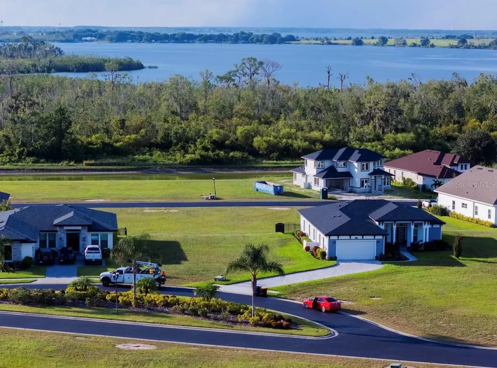 338 Spinnaker Court Auburndale FL 33823