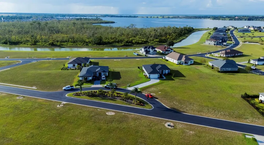 338 Spinnaker Court Auburndale FL 33823