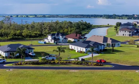 338 Spinnaker Court Auburndale FL 33823