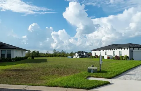 338 Spinnaker Court Auburndale FL 33823