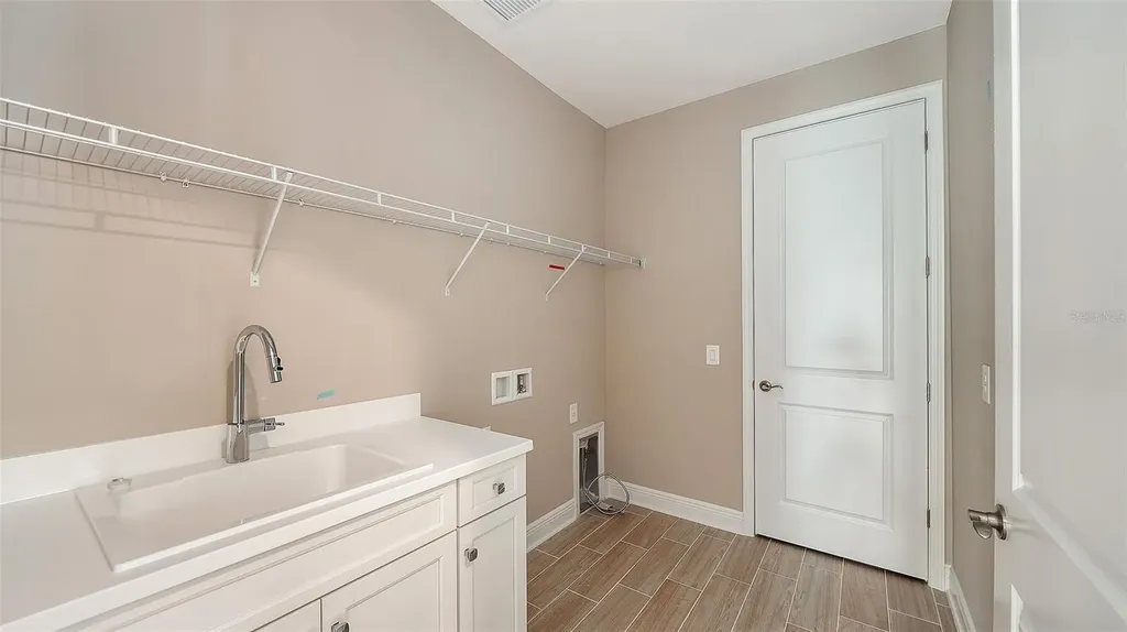 6568 Big Bayou Drive Sarasota FL 34241