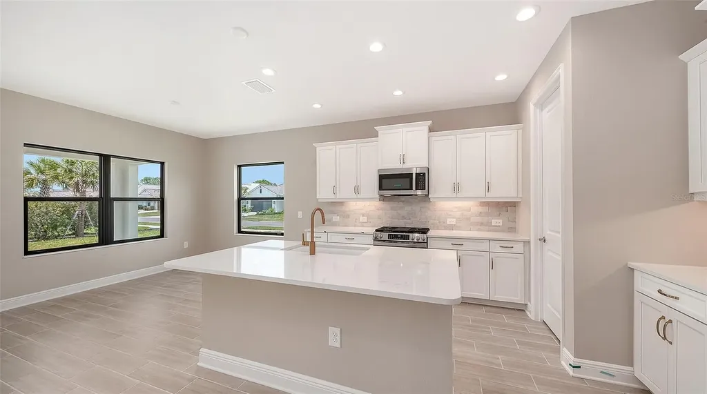 6568 Big Bayou Drive Sarasota FL 34241