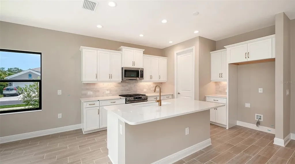 6568 Big Bayou Drive Sarasota FL 34241