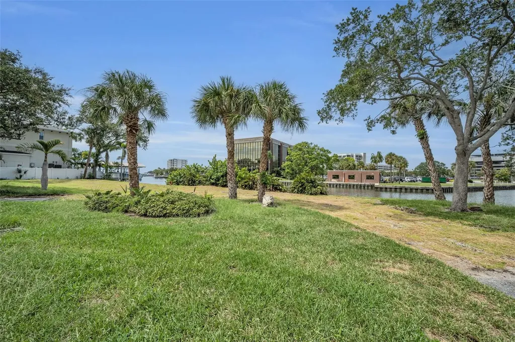 56 Sandpiper Road Tampa FL 33609