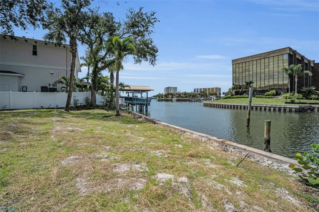 56 Sandpiper Road Tampa FL 33609