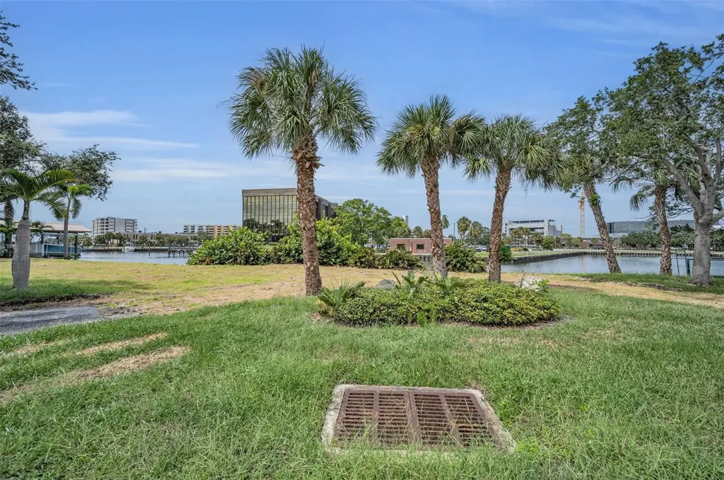 56 Sandpiper Road Tampa FL 33609