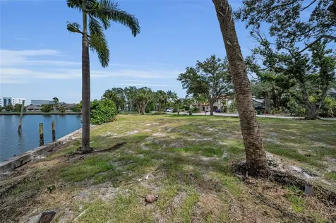 56 Sandpiper Road Tampa FL 33609