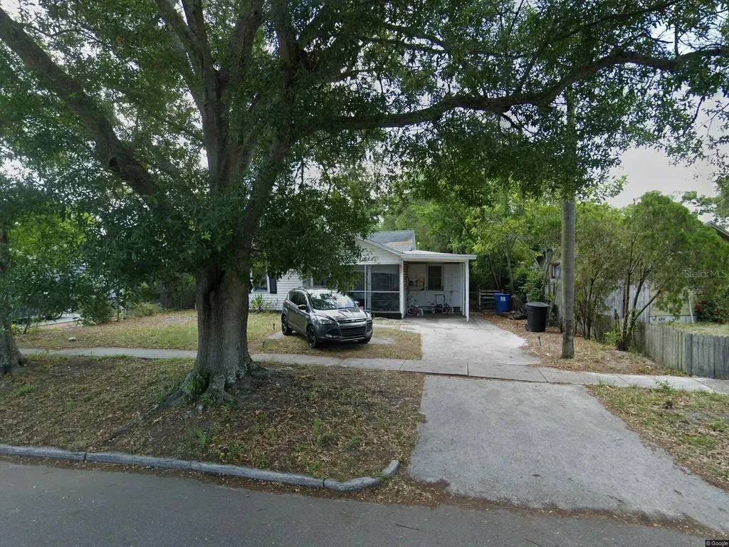 902 32nd Street N St Petersburg FL 33713