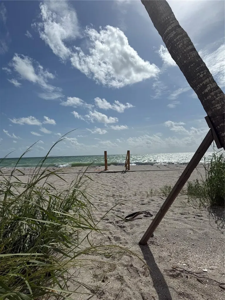 1480 Gulf Boulevard Englewood FL 34223