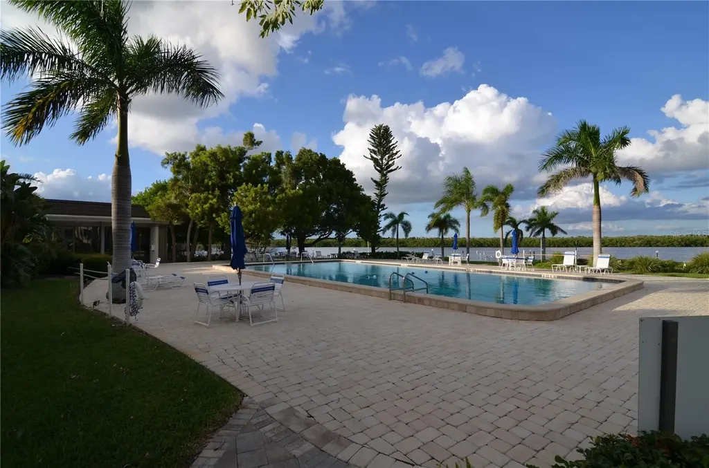 4420 Exeter Drive Longboat Key FL 34228
