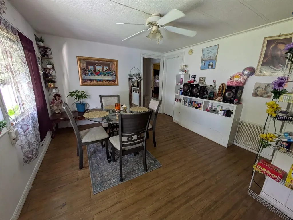 2751 Burrows Avenue Kissimmee FL 34744