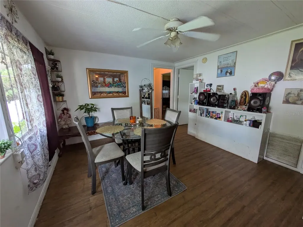 2751 Burrows Avenue Kissimmee FL 34744