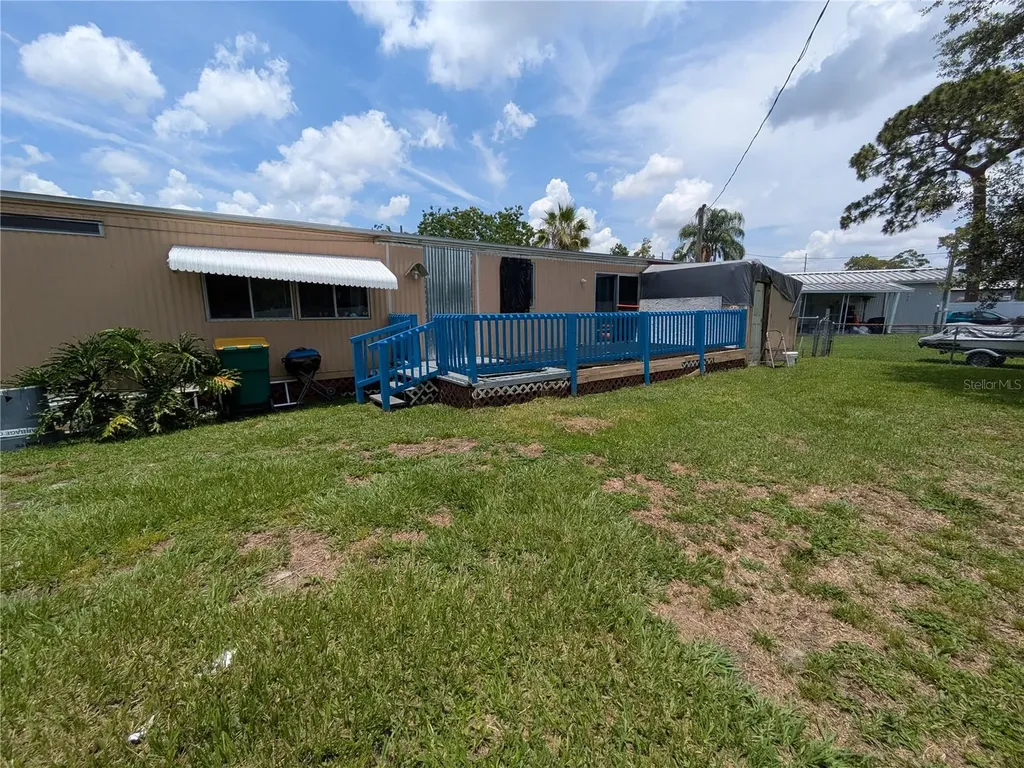 2751 Burrows Avenue Kissimmee FL 34744