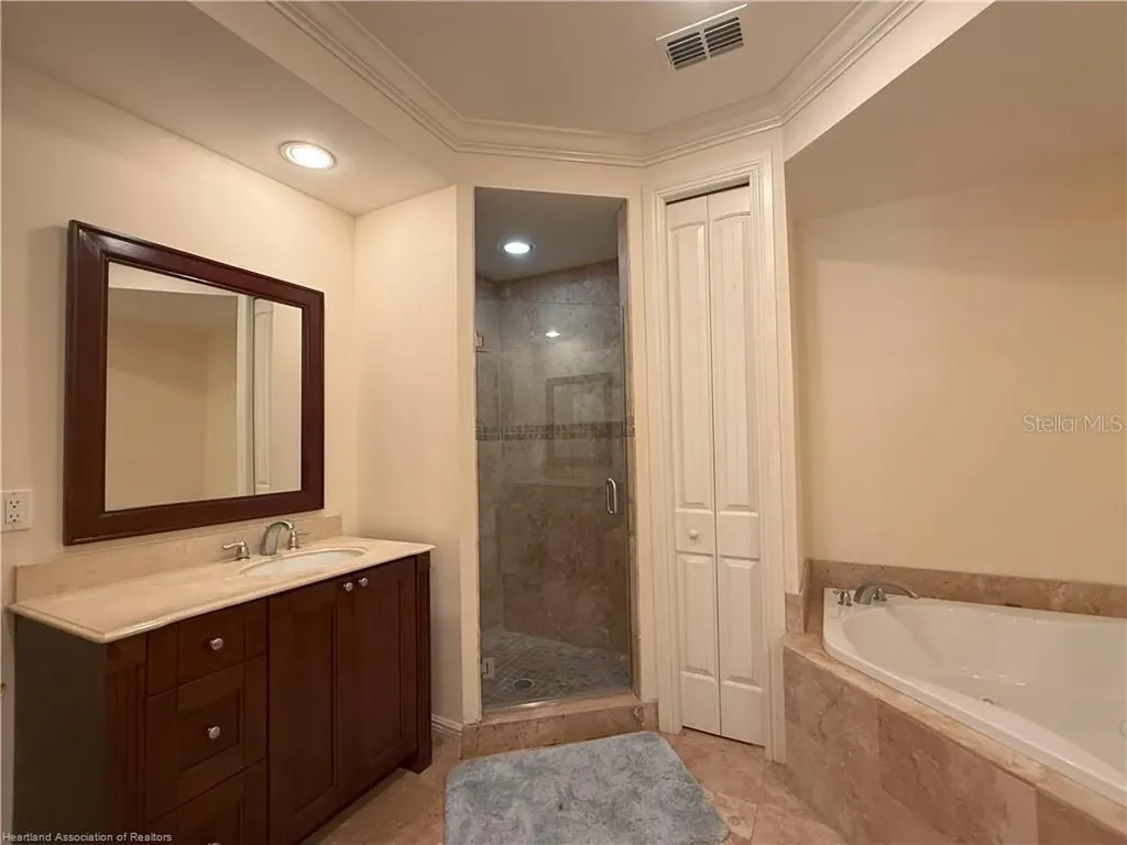 2351 Lakeview Drive Sebring FL 33870