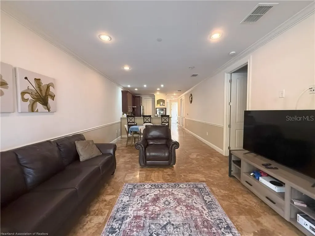2351 Lakeview Drive Sebring FL 33870