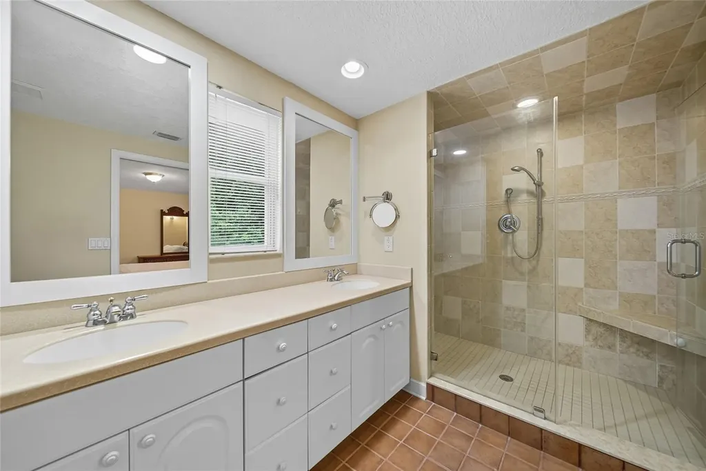 15507 N Himes Avenue Tampa FL 33618