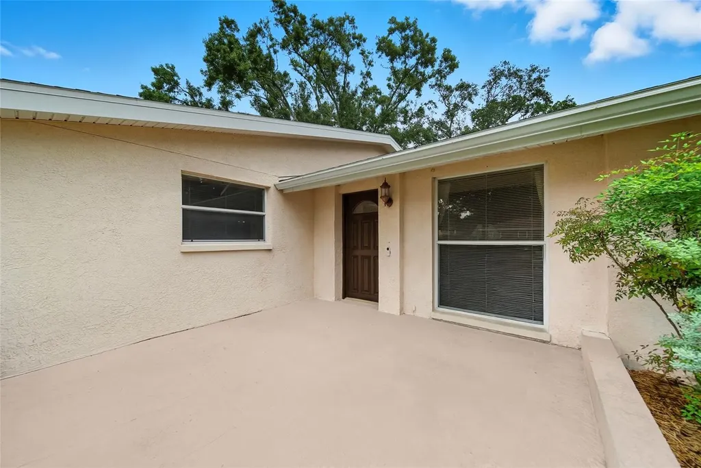 15507 N Himes Avenue Tampa FL 33618