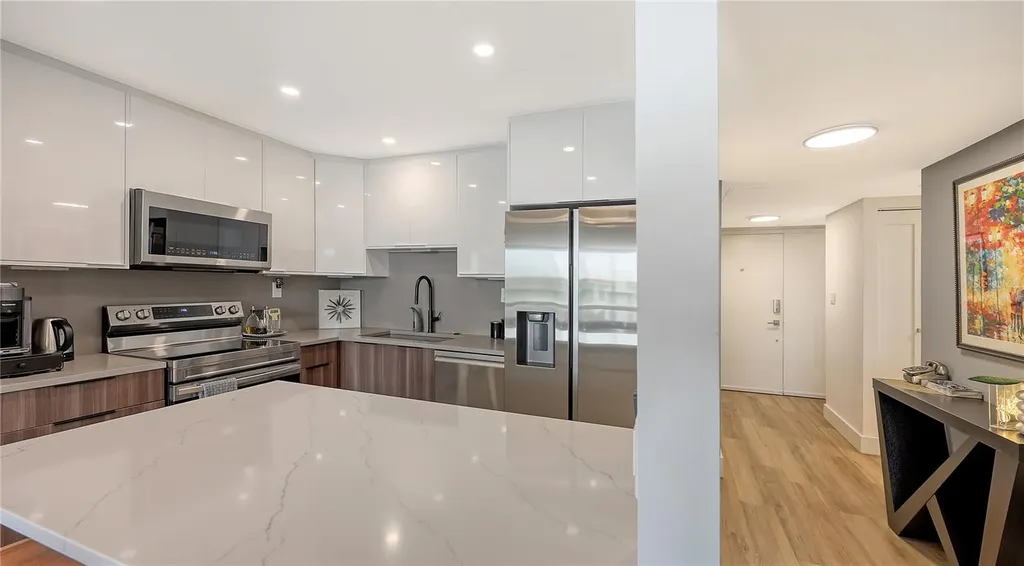 707 S Gulfstream Avenue Sarasota FL 34236