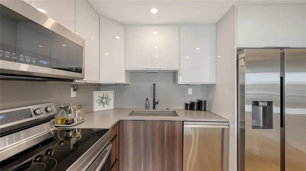 707 S Gulfstream Avenue Sarasota FL 34236