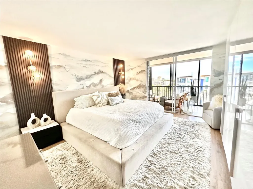 707 S Gulfstream Avenue Sarasota FL 34236