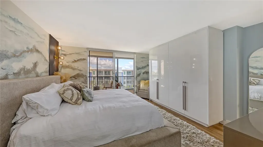 707 S Gulfstream Avenue Sarasota FL 34236