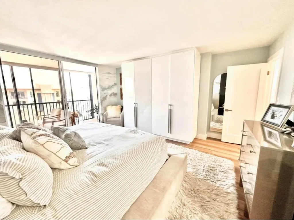 707 S Gulfstream Avenue Sarasota FL 34236