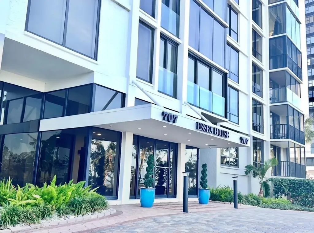 707 S Gulfstream Avenue Sarasota FL 34236