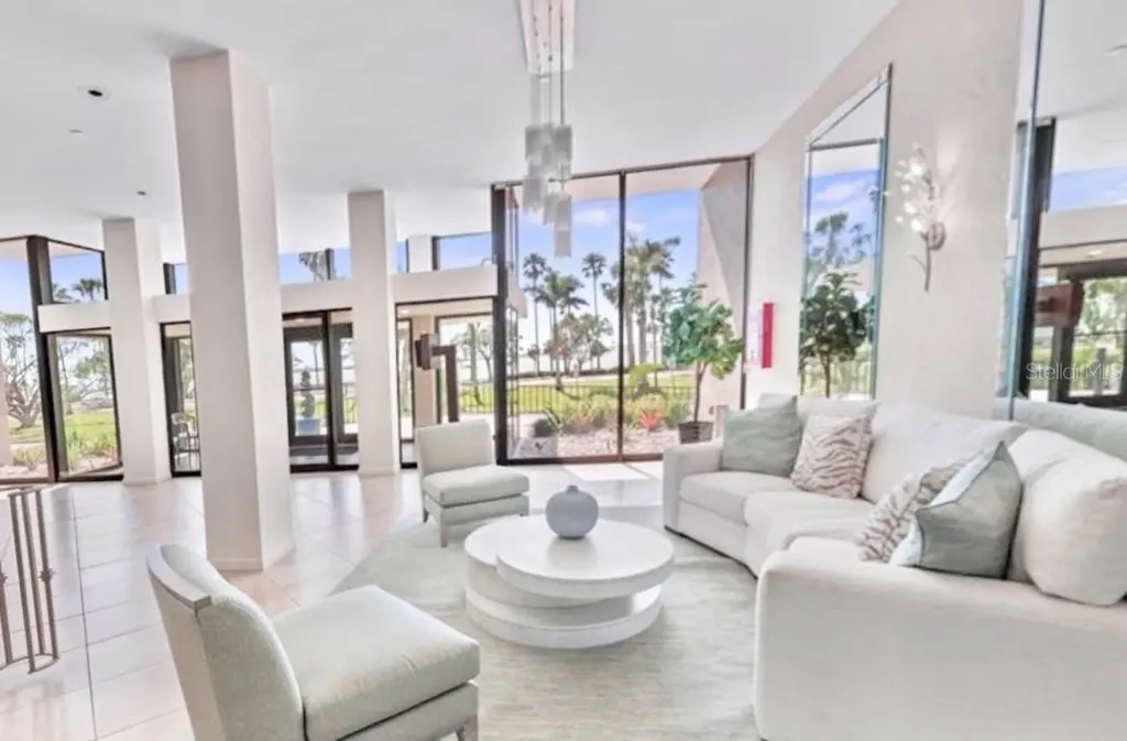 707 S Gulfstream Avenue Sarasota FL 34236