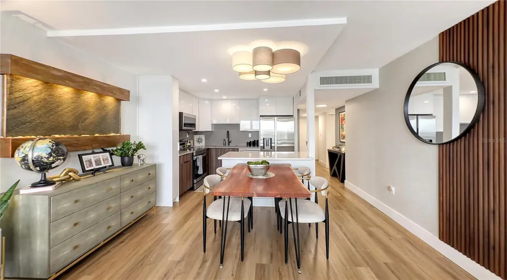 707 S Gulfstream Avenue Sarasota FL 34236